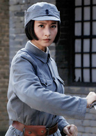 斓曦