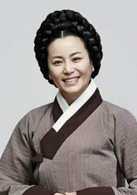 甄美里