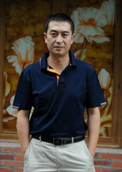 张嘉译