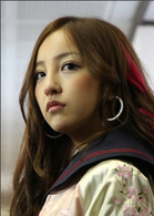 板野友美