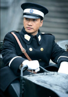 何晟铭