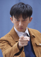 梁振伦