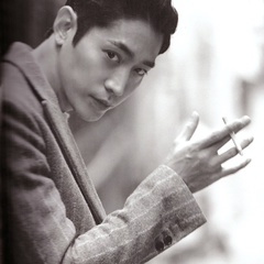 甜蜜人生枪械经销商