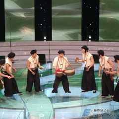 1980年代的爱情“撒阳呵”表演