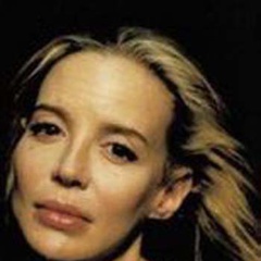 绝地战警Francine(asAnnaThomson)