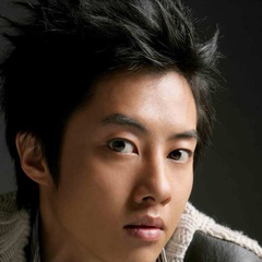 霓虹灯下新哨兵皮向锋