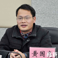 欢乐时光法庭职员