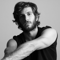 黑暗面亚德里安·萨拉曼卡Adrián