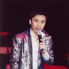 后窗Newlyweds'landlord