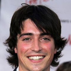 科洛弗档案Travis