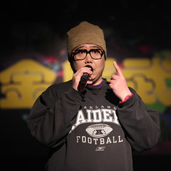 丑男大翻身周小饼