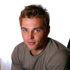 蓝色情人节鲍比