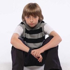 穿条纹睡衣的男孩Shmuel