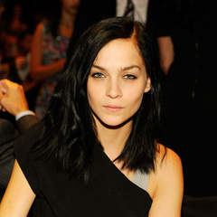 走投无路YoungWoman