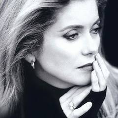 我在伊朗长大Mrs.Statrapi,Marjane'smother(voice)