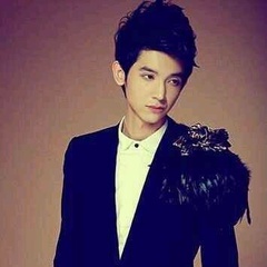 我们都是坏孩子花美男