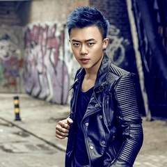 笑功震武林秦浩