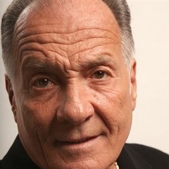 持续惊恐FrankiePerello