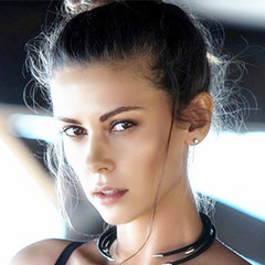 铁甲钢拳俄罗斯机器人的主人