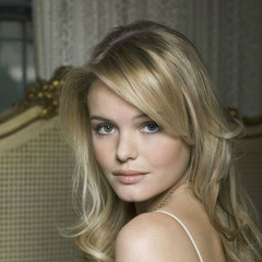 依然爱丽丝安娜·豪兰