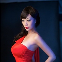 百变爱人钟家宝变身后