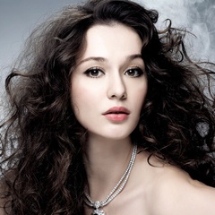 单身男女安吉丽娜