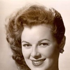 国际机场SarahBakersfeldDemerest