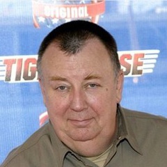 神探飞机头RogerPodacter