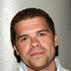 詹妮弗的肉体JonasKonelle