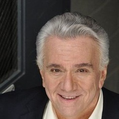 法官老爹MemberofFuneralatGraveSide(uncredited)