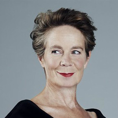 新乌龙女校Matron