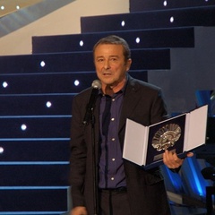 幸福的黄色电影Carlos