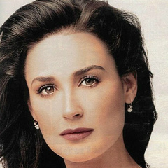 商海通牒萨拉·罗伯特森