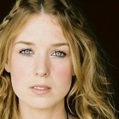 羞耻地铁列车的女人