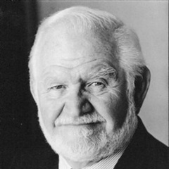 追梦赤子心FatherCavanaugh