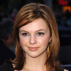 高度怀疑埃拉·克里斯特尔