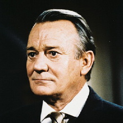 巴斯克维尔的猎犬Dr.Mortimer