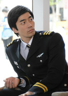 寻找金钟旭演员表崔机长剧照图片