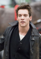 八月迷情演员表路易斯剧照图片