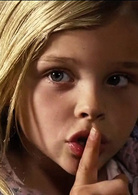 鬼哭神嚎演员表Chelsea Lutz剧照图片