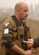 第九区演员表库巴斯·温特剧照图片