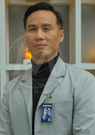 侏罗纪世界演员表亨利·吴剧照图片