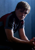 饥饿游戏演员表皮塔·梅尔拉克剧照图片