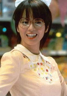 春田花花同学会演员表酒店咨客+零食女郎剧照图片