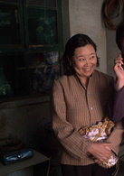 像小强一样活着演员表小强妈剧照图片