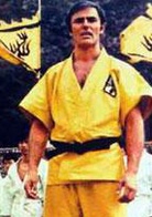 龙争虎斗演员表鲁柏剧照图片