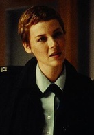 基地疑云演员表朱丽娅少尉剧照图片