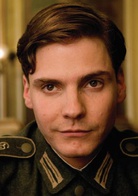 无耻混蛋演员表弗雷德里克剧照图片