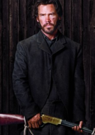 大地惊雷演员表汤姆·钱尼剧照图片