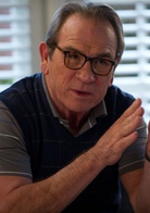 大希望温泉演员表Arnold剧照图片